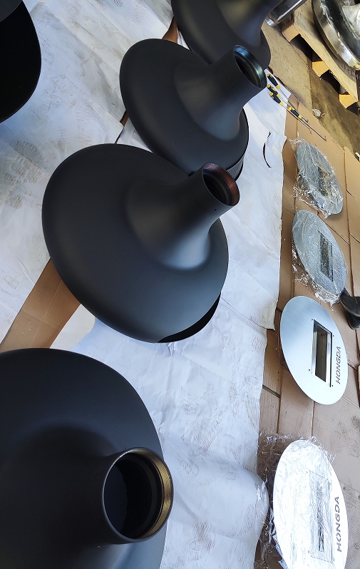 Hangende houten zwarte open haard brandende dakkamin binnen staal op maat 15